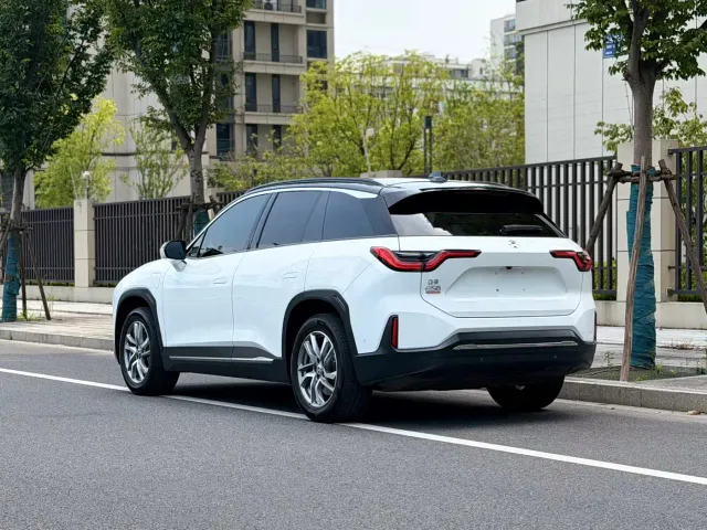 Nio ES6 — Фото автомобиля 4