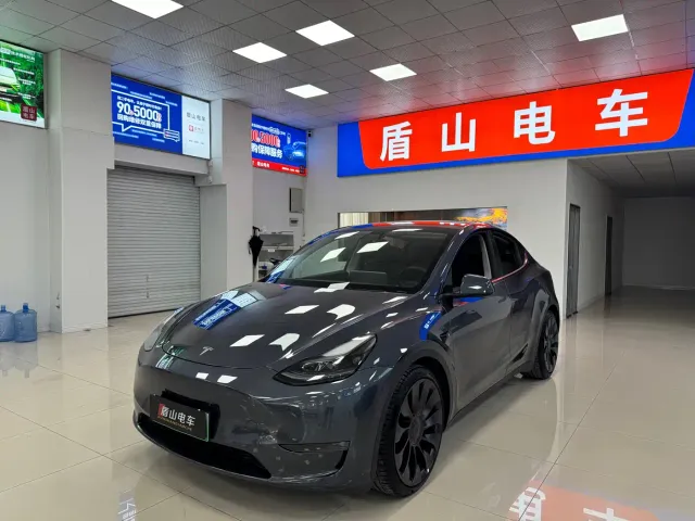 Фотография автомобиля — Tesla Model Y