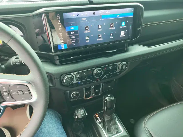 Jeep Wrangler 4xe — Фото автомобиля 9