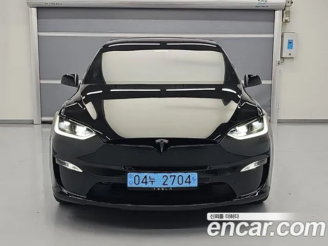 Tesla Model X — Фото автомобиля 2
