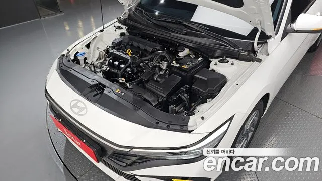 Hyundai Avante CN7 — Фото автомобиля 9