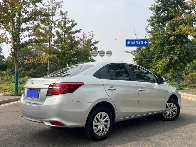 Toyota Vios — Фото автомобиля 6