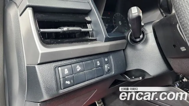 KG_Mobility_Ssangyong Rexton Новый Rexton Sport Дизель 2.2 4WD — Фото автомобиля 24