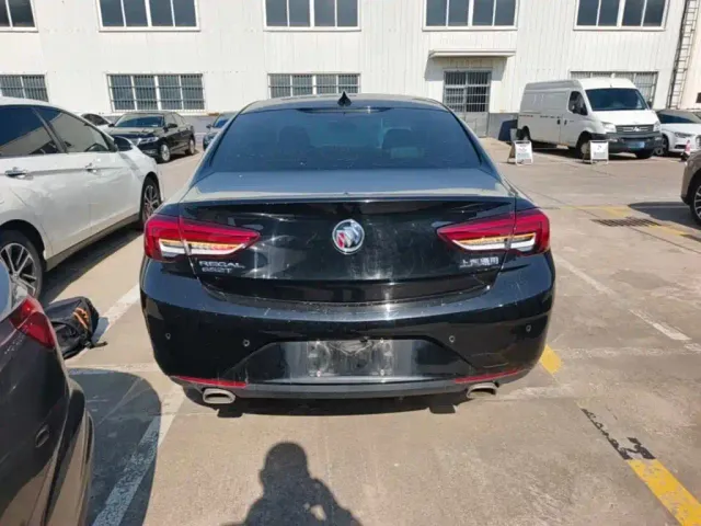 Buick Regal — Фото автомобиля 5