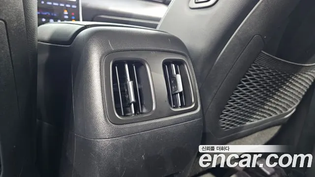 Hyundai Tucson Tucson (NX4) Бензин 1.6 турбо 2WD — Фото автомобиля 17