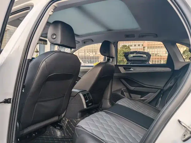 Volkswagen Sagitar — Фото автомобиля 4