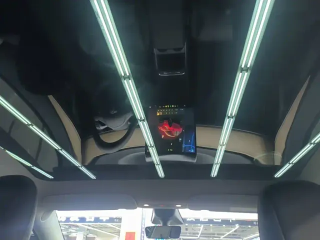 Tesla Model Y — Фото автомобиля 17