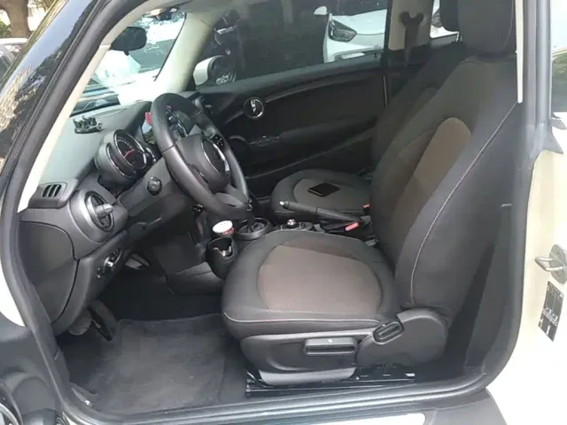 MINI Hatch — Фото автомобиля 14