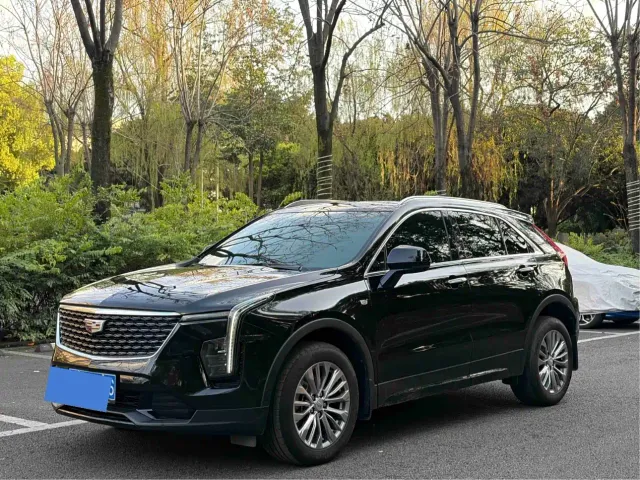 Фотография автомобиля — Cadillac XT4