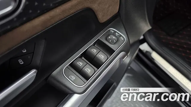Mercedes-Benz GLB-Class — Фото автомобиля 25