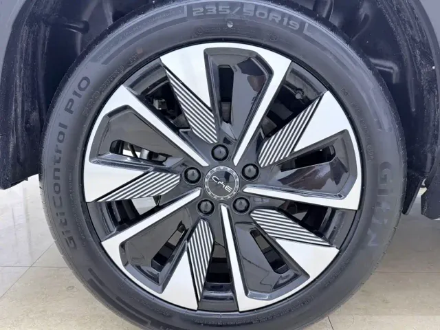 BYD Song PLUS — Фото автомобиля 24