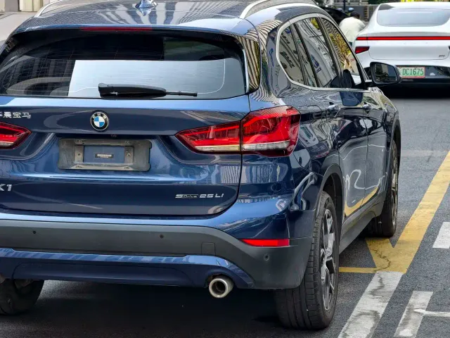 BMW X1 — Фото автомобиля 11