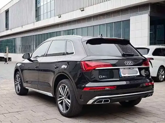 Audi Q5L — Фото автомобиля 17