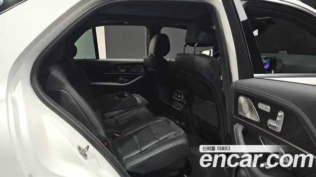 Mercedes-Benz GLE-Class — Фото автомобиля 23