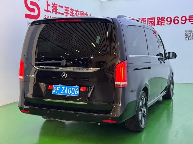 Mercedes-Benz V-Class — Фото автомобиля 30