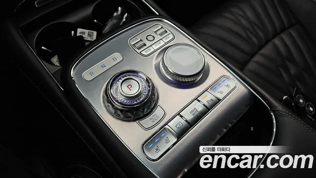 Genesis G90 Бензин 3.5 турбо AWD — Фото автомобиля 8