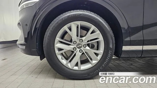 Genesis GV70 — Фото автомобиля 5