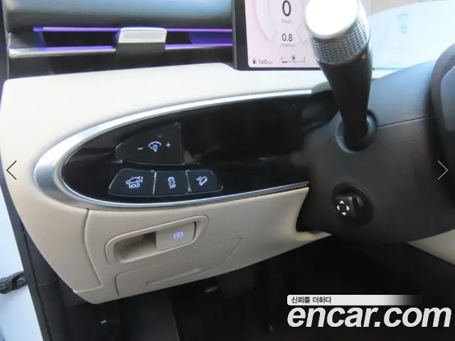 Genesis GV70 — Фото автомобиля 16