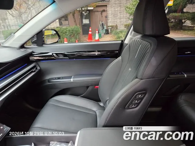 Hyundai Grandeur GN7 — Фото автомобиля 15