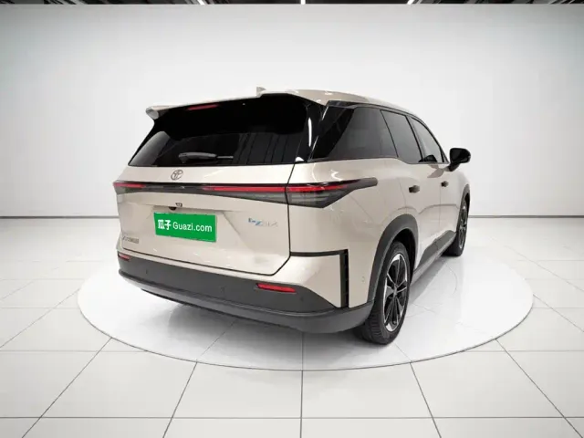 Toyota BoZhi 3X — Фото автомобиля 6