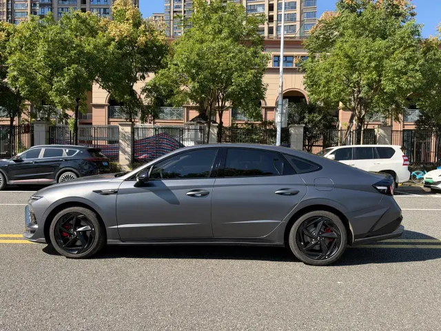 Hyundai Sonata — Фото автомобиля 8