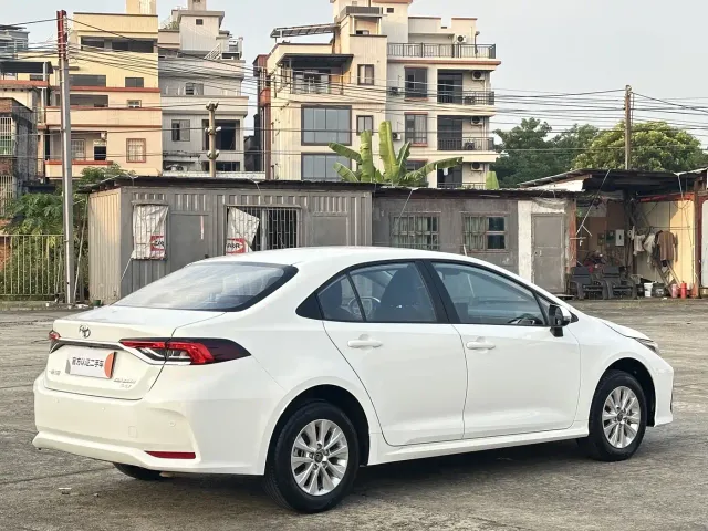 Toyota Corolla — Фото автомобиля 7