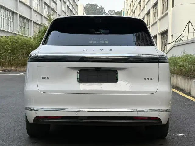 Aito M7 — Фото автомобиля 5