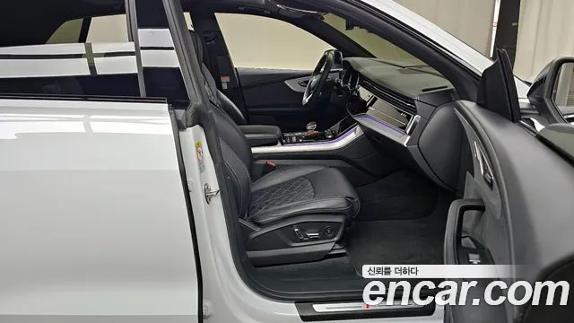 Audi Q8 55 TFSI quattro Premium — Фото автомобиля 10