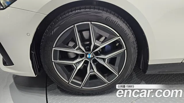 BMW 5-Series — Фото автомобиля 5