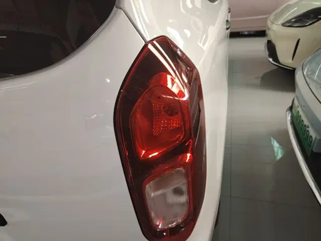Wuling Hongguang — Фото автомобиля 7