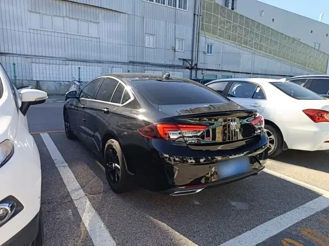 Buick Regal — Фото автомобиля 4