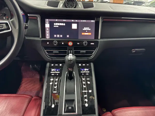 Porsche Macan — Фото автомобиля 9