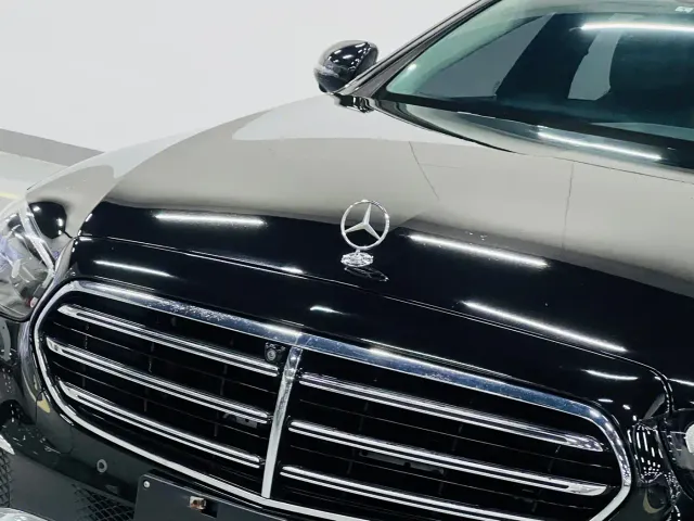 Mercedes-Benz E-Class — Фото автомобиля 4