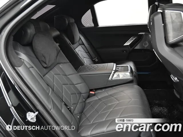 BMW 7-Series 7 серия (G70) — Фото автомобиля 12