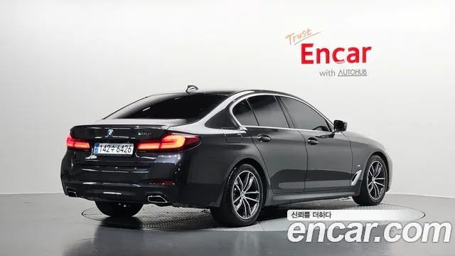 BMW 5-Series — Фото автомобиля 2