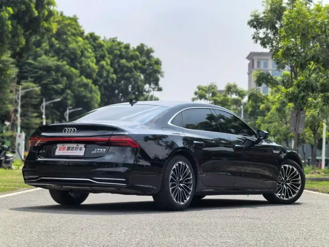 Audi A7L — Фото автомобиля 3