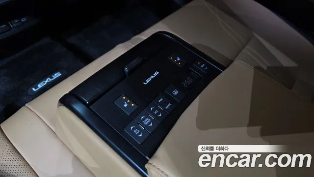 Lexus ES 7th Gen — Фото автомобиля 25