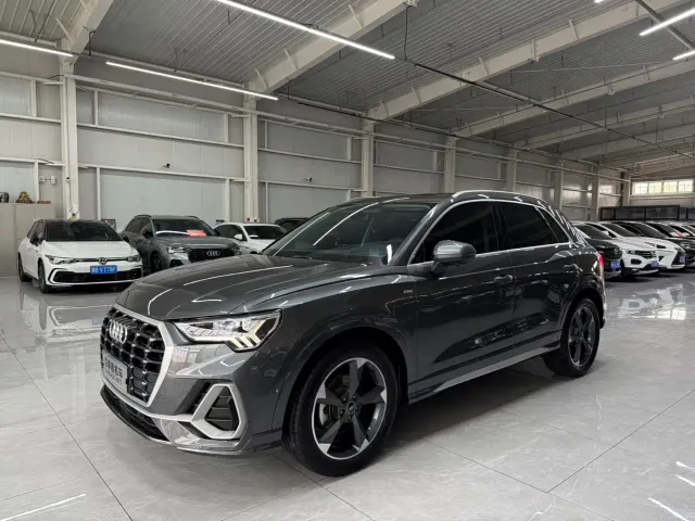 Фотография автомобиля — Audi Q3