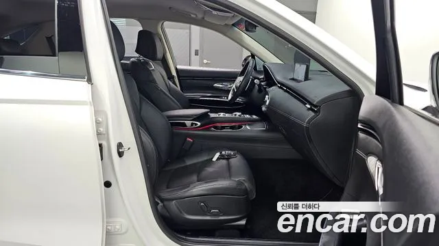 Genesis GV70 2.5T Бензин AWD — Фото автомобиля 24
