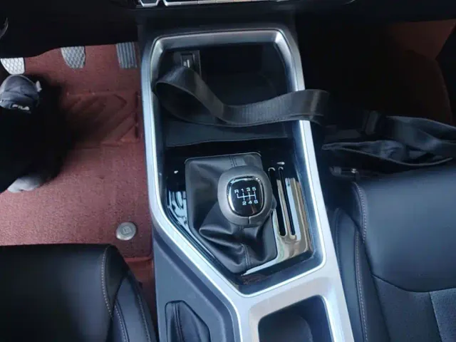 Wuling Jiachen — Фото автомобиля 13