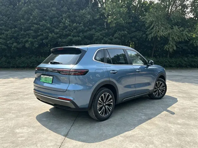 Geely Galaxy Starship 7 EM-i — Фото автомобиля 5