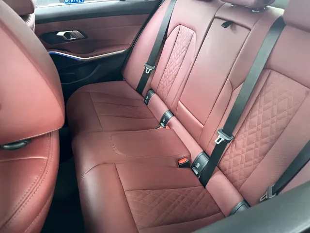 BMW 3 Series — Фото автомобиля 8