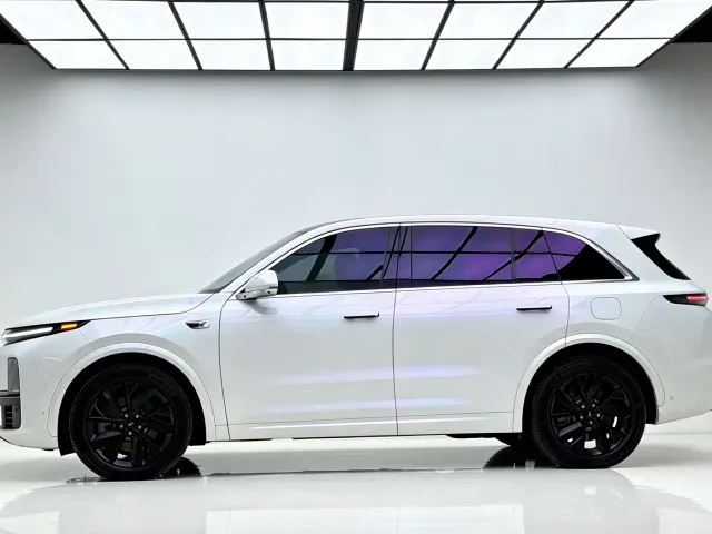 Li Auto L7 — Фото автомобиля 3