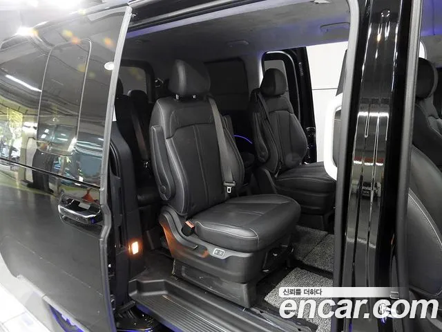Hyundai Staria Staria Lounge 9 мест — Фото автомобиля 7