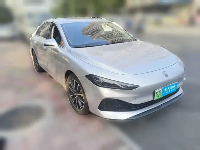 Roewe D7 — Фото автомобиля 3