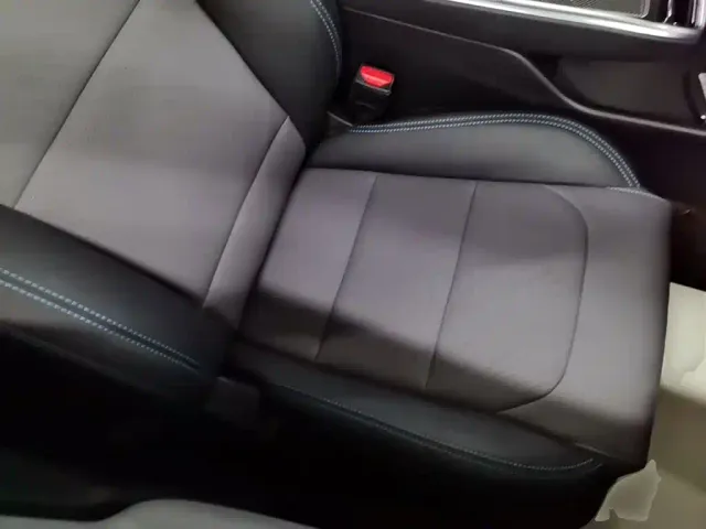 Geely Geometry G6 — Фото автомобиля 24