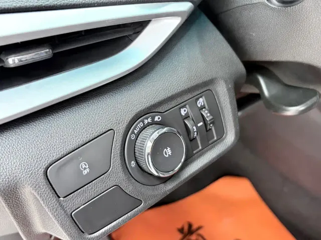 Chevrolet Orlando — Фото автомобиля 10