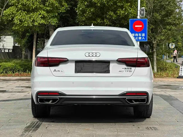 Audi A4L — Фото автомобиля 16
