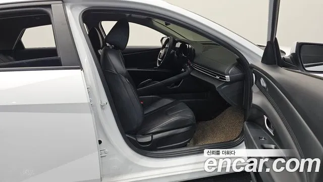 Hyundai AVANTE Avante (CN7) 1.6 LPi (Для проката) — Фото автомобиля 12