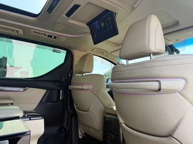 Toyota Vellfire — Фото автомобиля 9